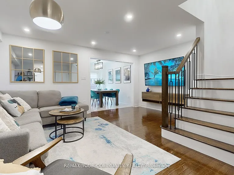 52 Four Seasons Cres — Photo 11
