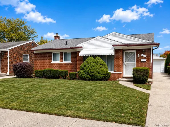9356 Riverview Ave, Redford, MI 48239