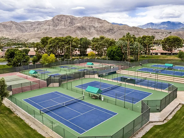 13 Tennis Club Dr — Photo 33