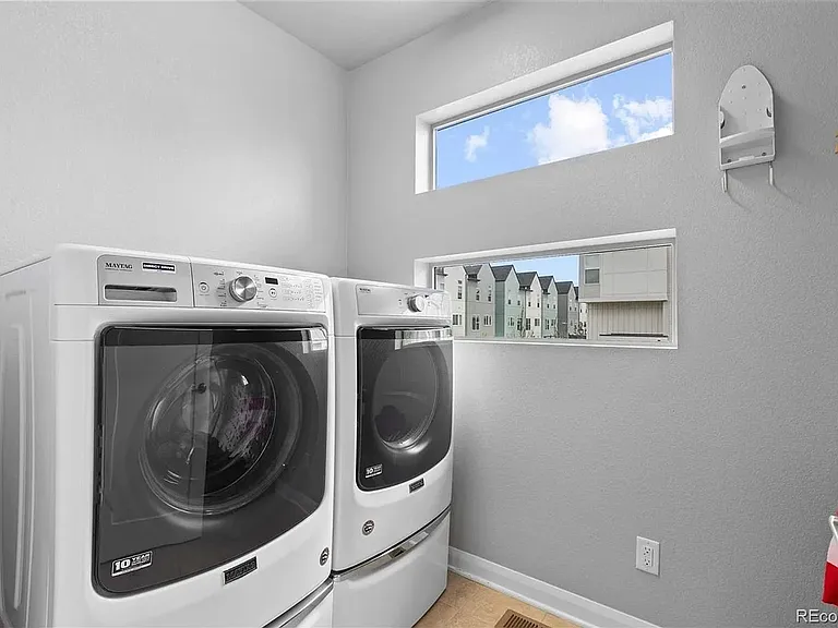 6771 Raritan Dr — Photo 20