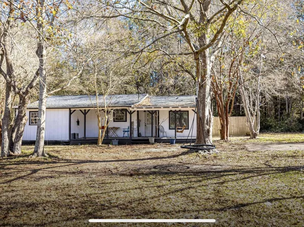 3012 Ridgedale Rd, Gautier, MS 39553