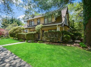 38 Mayhew Ave, Larchmont, NY 10538