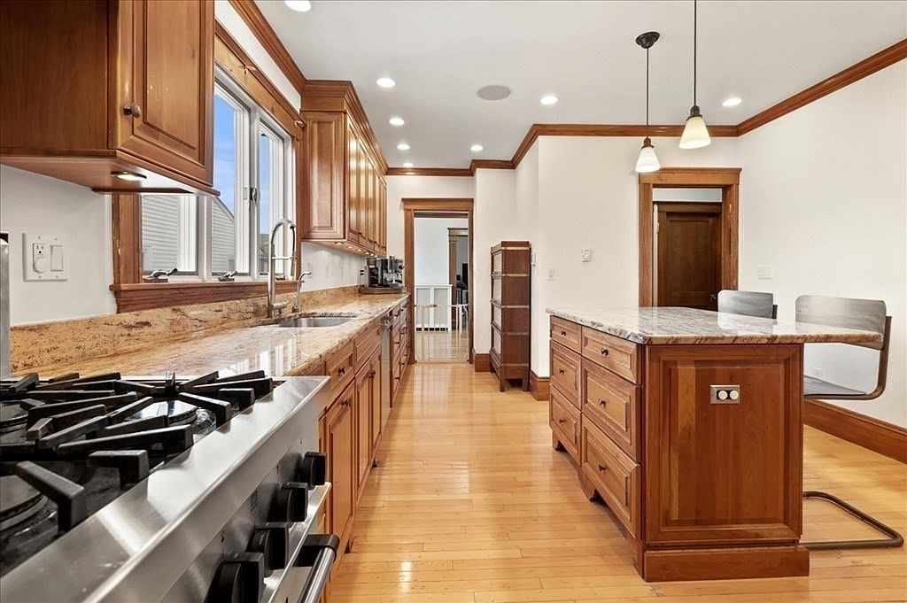 911 Wheelwright Rd, Medford, MA 02155 Zillow