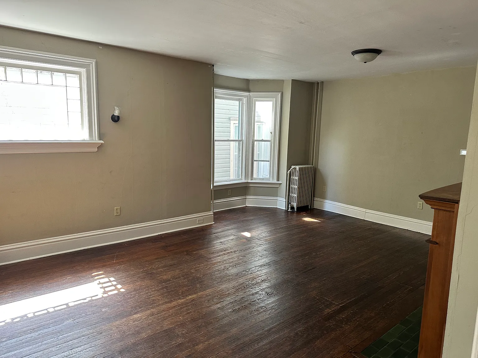 4 bed, 1950 sqft, $3,200 — Photo 3