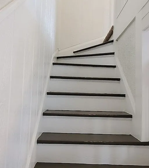 2742 Shelby St — Photo 8