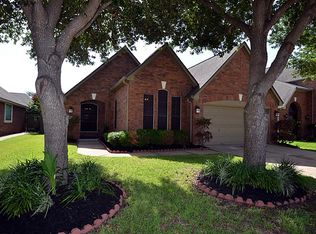 4915 Canyon Gate Dr, Pasadena, TX 77505