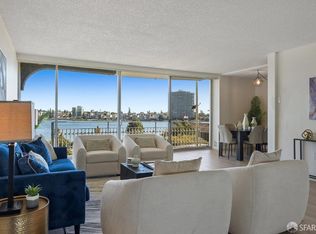 1555 Lakeside Dr APT 22, Oakland, CA 94612