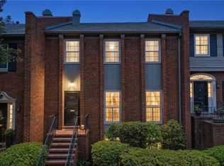 5211 Glenridge Dr, Sandy Springs, GA 30342