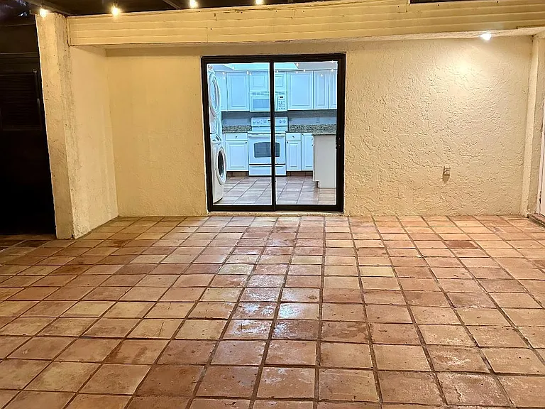 1608 Shaker Cir — Photo 9