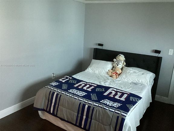 5th image of 7501 E Treasure Dr Penthouse K