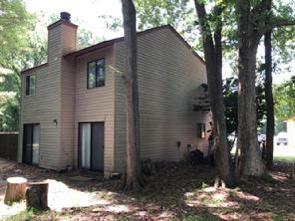 2nd image of 11 Jersey Cir