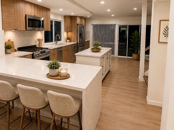 2nd image of 900 S Ridgecrest Cir