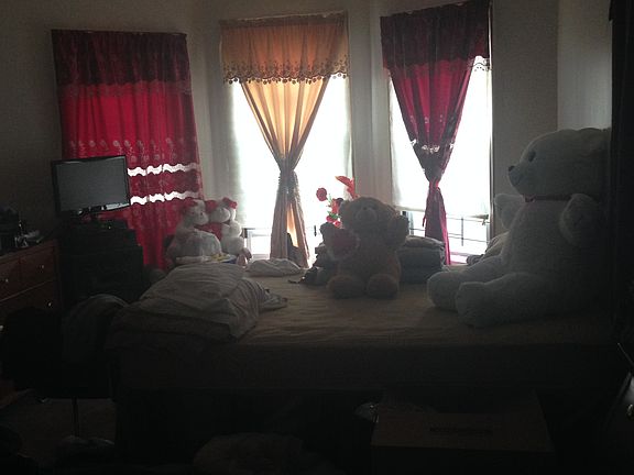 5th image of 266 Martense St