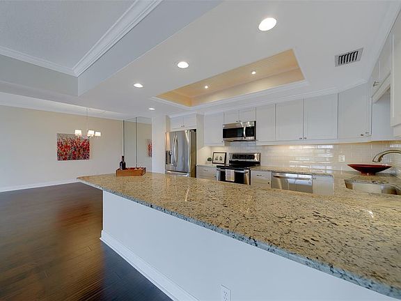 2nd image of 8 BELLEVIEW BOULEVARD #308