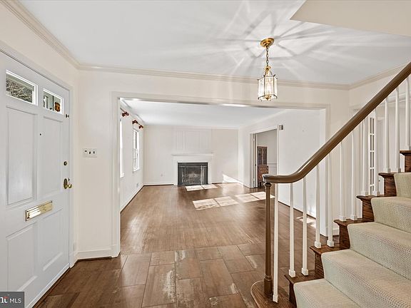 5th image of 4238 50th St NW