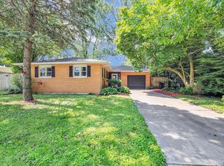 1001 E Sunnycrest Dr, Urbana, IL
