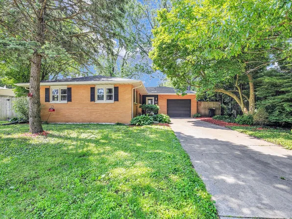 1001 E Sunnycrest Dr, Urbana, IL 61801