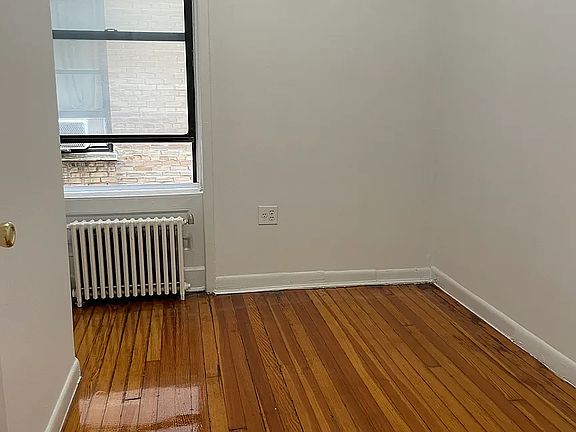 5th image of 214 W 92nd St APT 44B