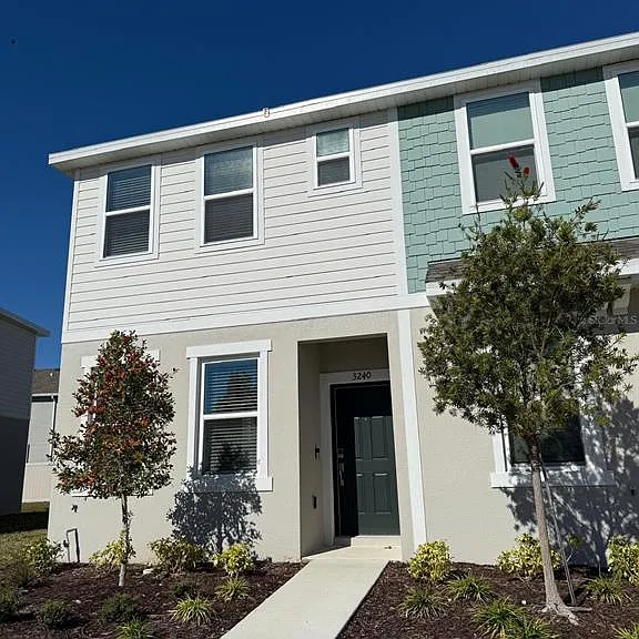 3208 Skyline Loop — Photo 2