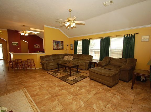 3rd image of 221 Mammoth Springs Ln