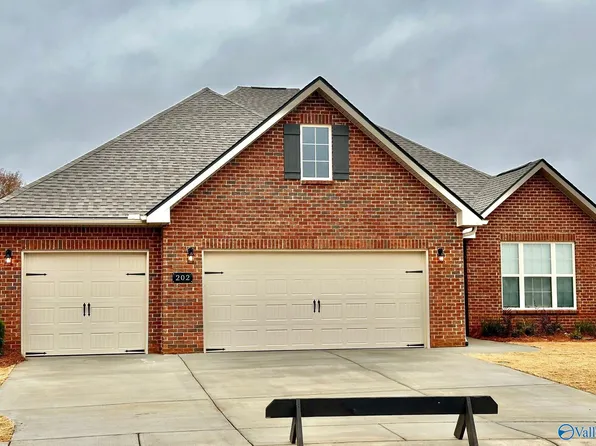 202 White Horse Way, Toney, AL 35773