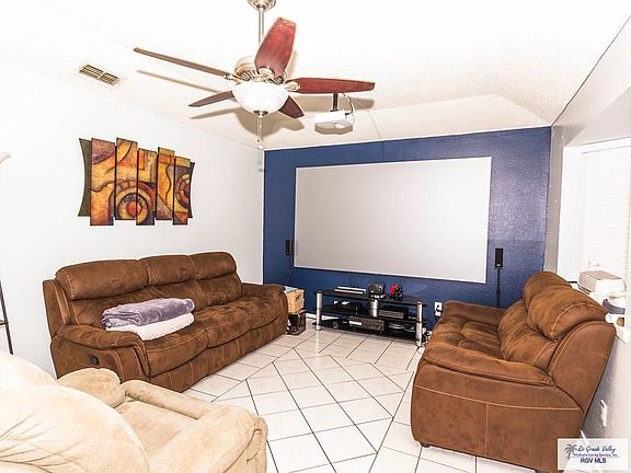 3rd image of 5351 Daleiden Dr