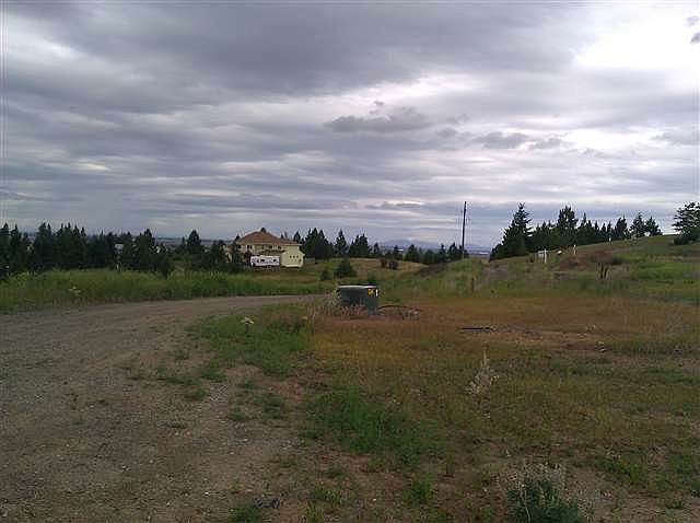 2nd image of 12315 Orchard Heights Rd
