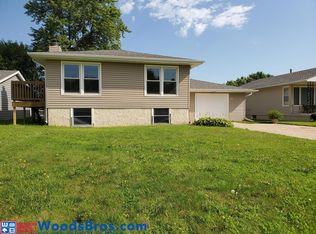 822 E Bismark Rd, Grand Island, NE 68801