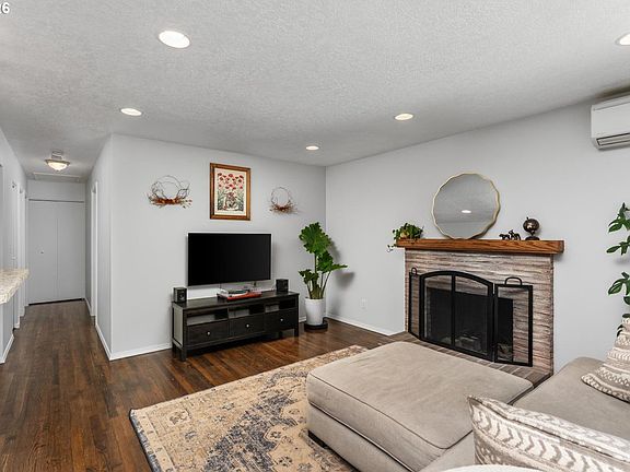 5th image of 6625 SE 87th Ave