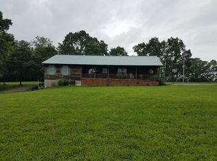 1001 Roberts Cemetery Rd, Walling, TN 38587