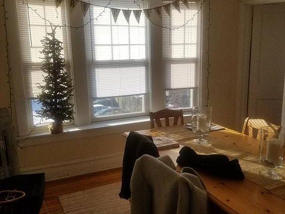 3rd image of 3702 N Wilton Ave #2