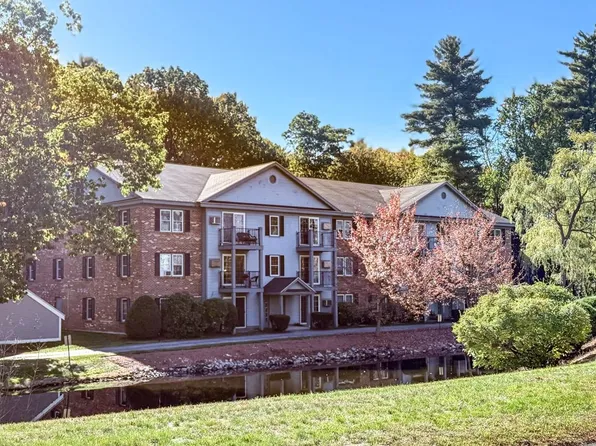 16 Northbrook Drive, Manchester, NH 03102