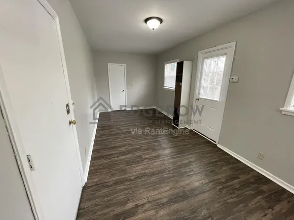 114 Strong Ave APT 4, Muskegon, MI 49441