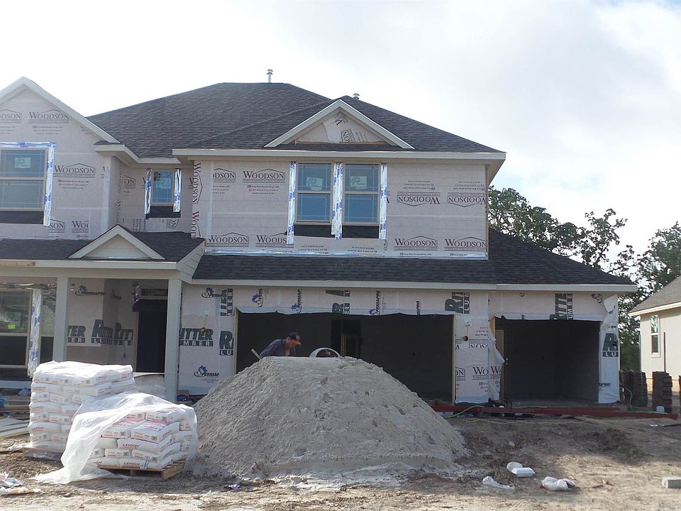 2nd image of 2705 Wolveshire Ln