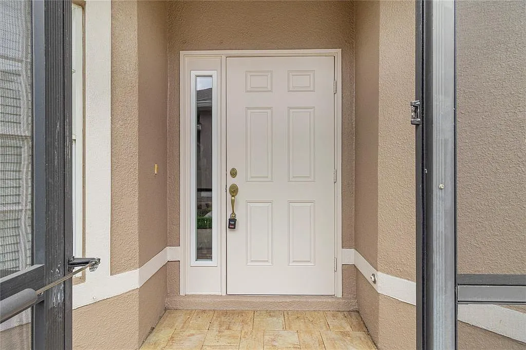 3 bed, 2.0 bath, 1477 sqft, $3,900 — Photo 4