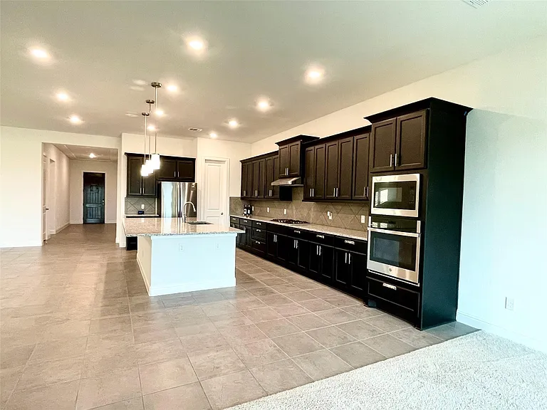 689 Cape Capri Dr — Photo 7