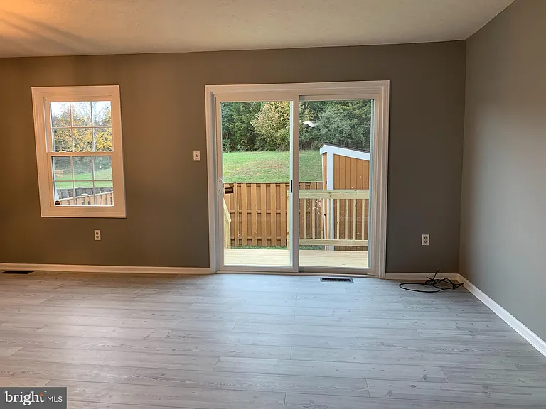 8262 Vernon St — Photo 7