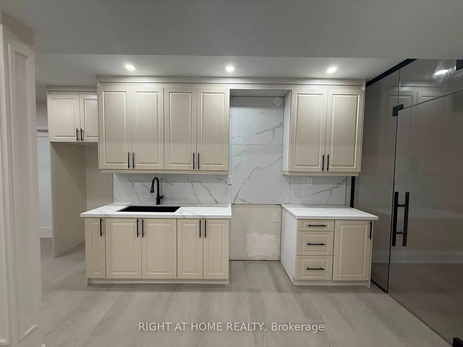 1 bed, $2,000 — Photo 2