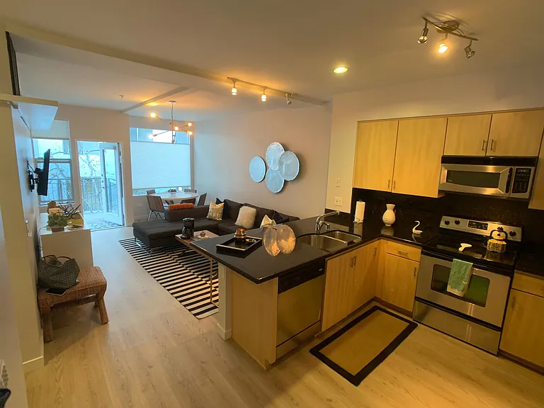 101 Market St #320 — Photo 1