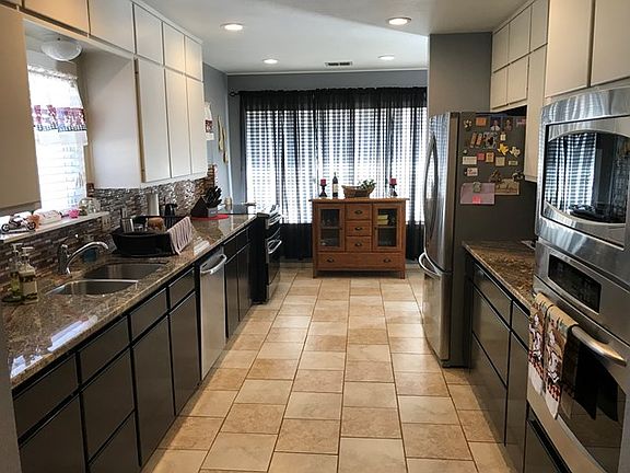 4th image of 2214 Independence Dr