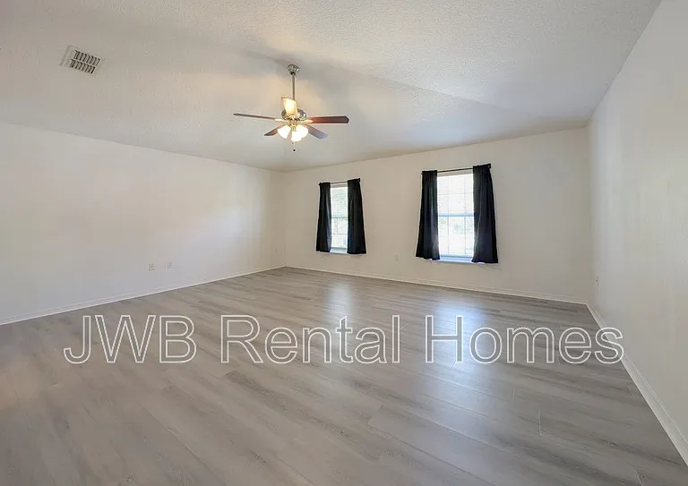 5430 Shady Pine St S — Photo 9