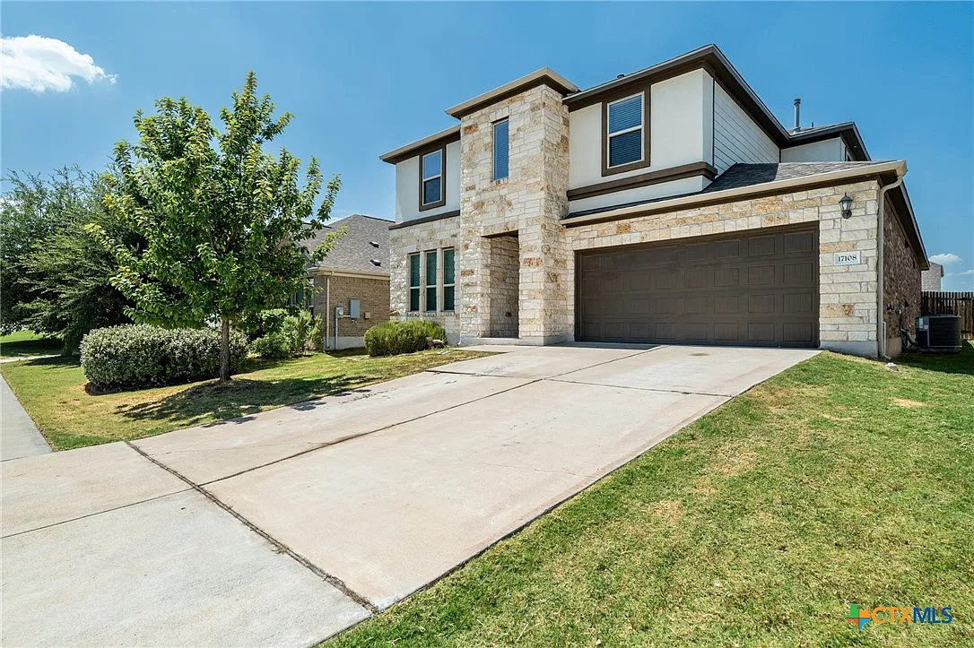 5 bed, 3.0 bath, 2877 sqft, $3,000 — Photo 1