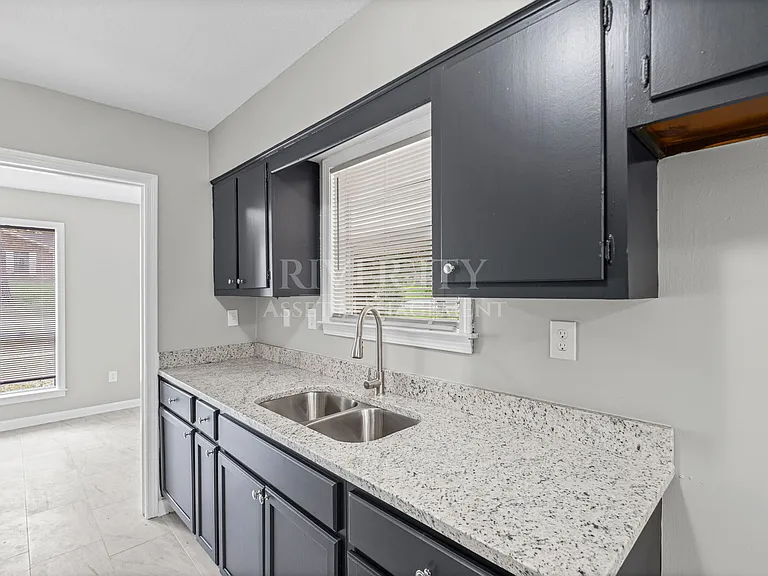 1785 Santa Clara Ave — Photo 11