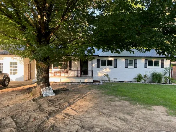 2121 Fairview Rd, Gadsden, AL 35904