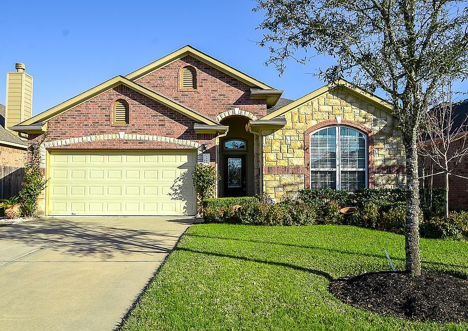 1st image of 9502 Herons Grove Ln