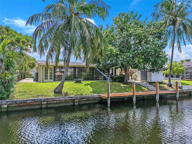 2555 Nassau Ln — Photo 30