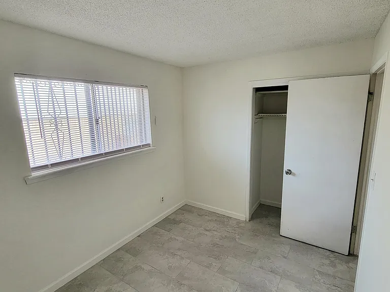 2310 Cumbre Negra St — Photo 11