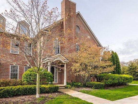 5th image of 3328 Endsleigh Ln