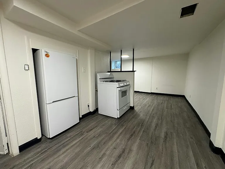 1213 Quincy St #1 — Photo 3