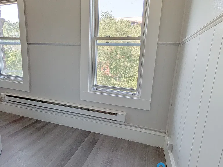 212 Lyman St #3L — Photo 14